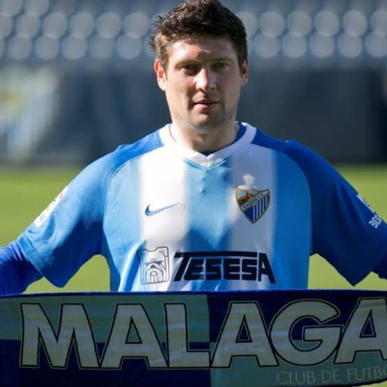 ElEspetito's tweet photo. Para los que no os vale Jauregui o Einar para jugar en primera, os recuerdo que hace no mucho paseamos estos señores por la máxima categoría del fútbol español.
Un jugador comprometido me vale el doble que uno con calidad https://t.co/JYG9YvgPuC