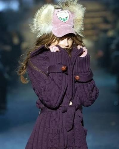 MISERABLEN0W's tweet photo. This July 1st I am thinking of DSQUARED2 fall/winter 2004, a tribute to ‘Canadiana’ described by Vogue Runway as “The Simple Life, Season 2: Paris Hilton and Nicole Richie in Calgary.” https://t.co/J2pLQsDsg9
