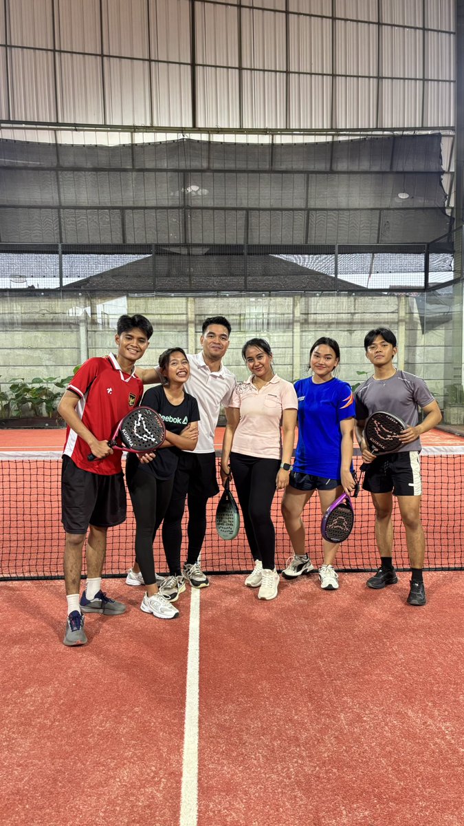 esterrmos's tweet photo. gue lah atlet semua cabor itu https://t.co/NAWF9oR3mz