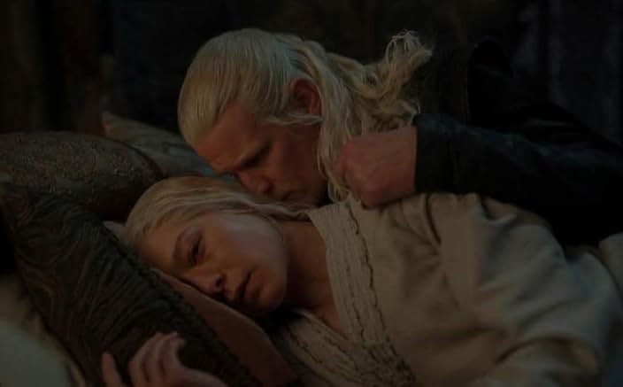 ThronesUpdates's tweet photo. The show reaches new levels whenever Rhaenyra and Daemon are together on screen! #HouseOfTheDragon https://t.co/rkroyoKVet