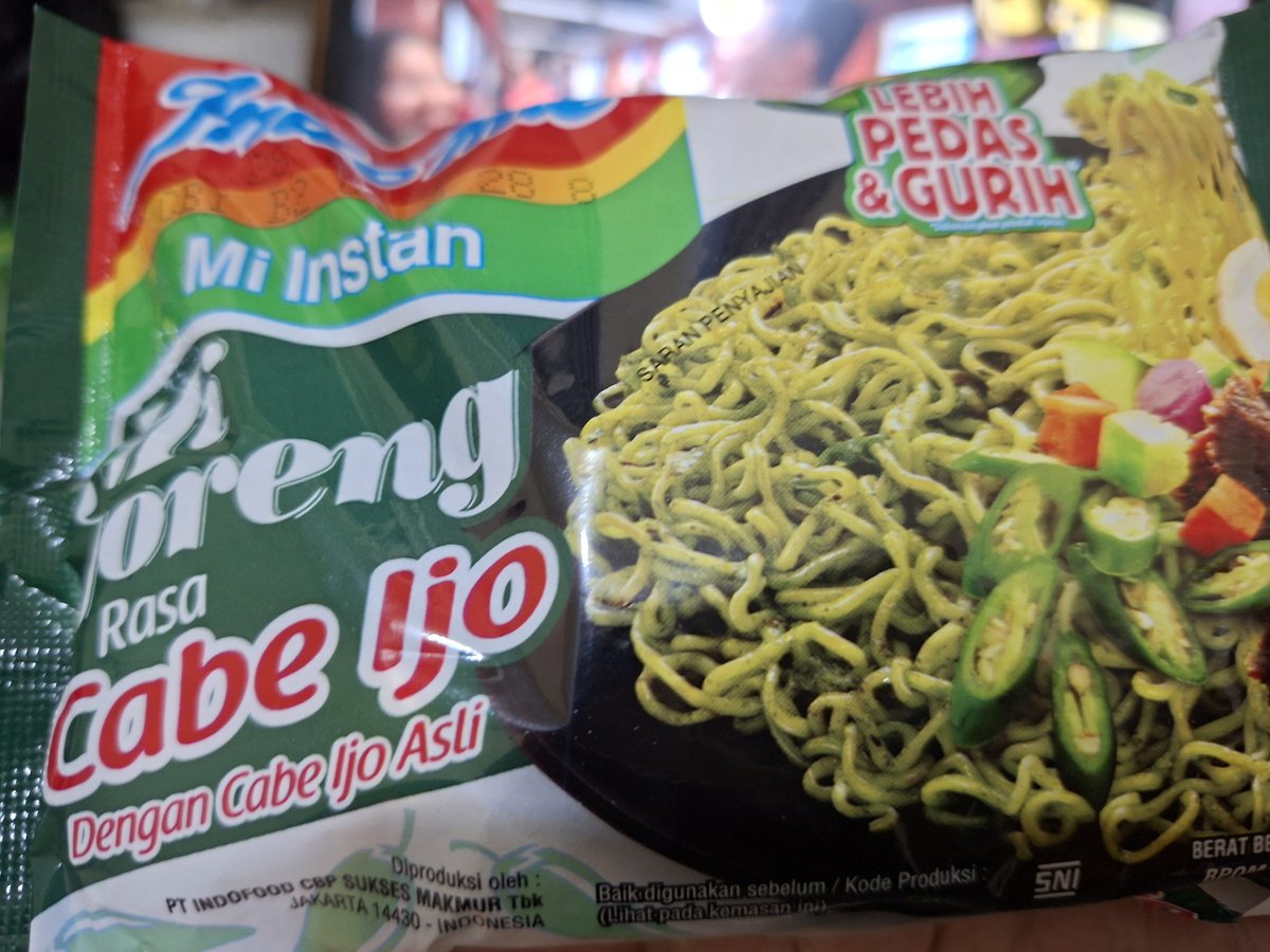 b_luceez's tweet photo. tiba" nemu di indomaret
rasanya udah berubah, tpi tetep enak
#indomiecabeijo https://t.co/7NtzA2NP8N