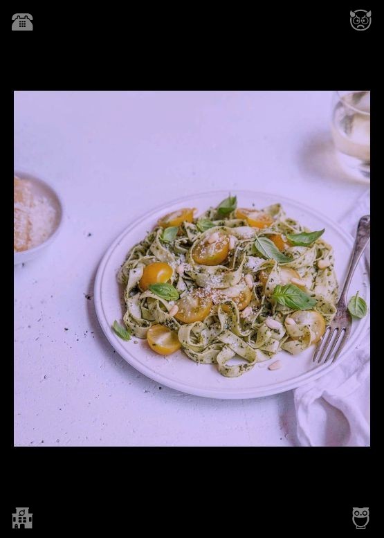 iyonaka's tweet photo. Mushroom pasta with a satisfying aroma. The sour-sweet taste of raspberries captures the unrestrained vitality of summer. The pure wild berry flavor preserves the natural, untamed charm of mountain fields in summer. https://t.co/tRLTK8Do2e