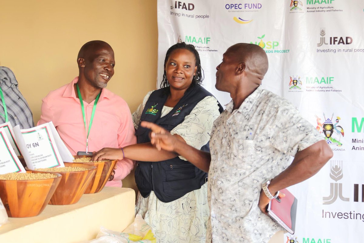 MAAIF_Uganda's tweet photo. Oil seed value chains 🥜🌻: Looking for expert guidance on how to make money from soybean, sesame (simsim), groundnuts, and or sunflower?

Visit the National Oil Seed Project (@NOSP_UG) stall at the showgrounds in Jinja.

The #AgricShowUG2026 is on til the 5th of July 2026. https://t.co/cSYYntTNzz
