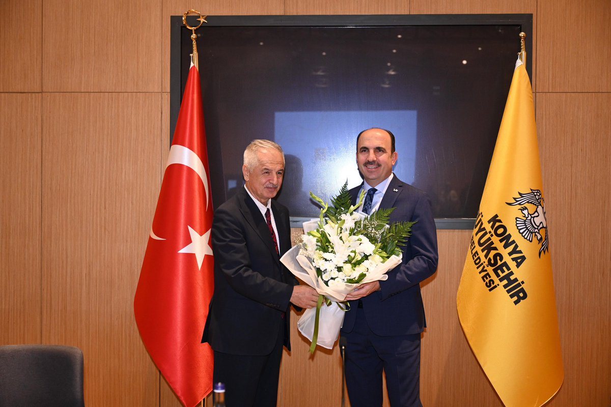 u_ibrahim_altay's tweet photo. Dünya Belediyeler Birliği Başkanlığı seçiminin ardından başkan vekillerimiz, genel sekreterimiz, genel sekreter yardımcılarımız ve daire başkanlarımızla bir araya geldik.

Süreci ve önümüzdeki dönemde yapacağımız çalışmaları değerlendirdik.

Konya’mızı ve ülkemizi en iyi şekilde temsil ederken şehrimiz için hizmet üretmeye aynı kararlılıkla devam edeceğiz.
