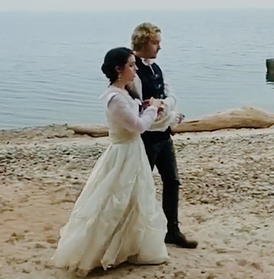 artworld03's tweet photo. A Romantic stroll in the lakeside❤️❤️
#adelaidekane #tobyregbo #frary #reign https://t.co/UXSsi18ml2