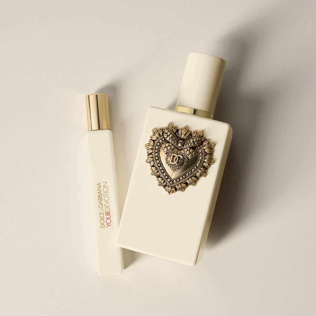 Nichedrop's tweet photo. جديد✦
DOLCE &amp; GABBANA
YOUR DEVOTION EDP INTENSE
يحتفي هذا العطر بنوتات الغورماند الشهية المستوحاة من النسخة الأصلية ويعيد صياغة رموزها بلمسة فاكهية مبتكرة تمنحكِ تجربة عطرية تجمع بين حيوية المرح وبصمة الجاذبية.
المقدمة: شمام صقلية
القلب: زهر البرتقال
القاعدة: حليب الفانيليا https://t.co/uBuqDePwOD