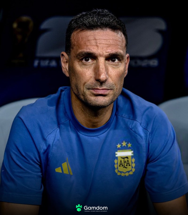 AlbicelesteTalk's tweet photo. 🚨 Lionel Scaloni's doubts for the game against Cape Verde:

- Medina or Tagliafico.
- Lautaro or Julián. 

@ESPNArgentina 🔍 https://t.co/PkKy8CeTxp