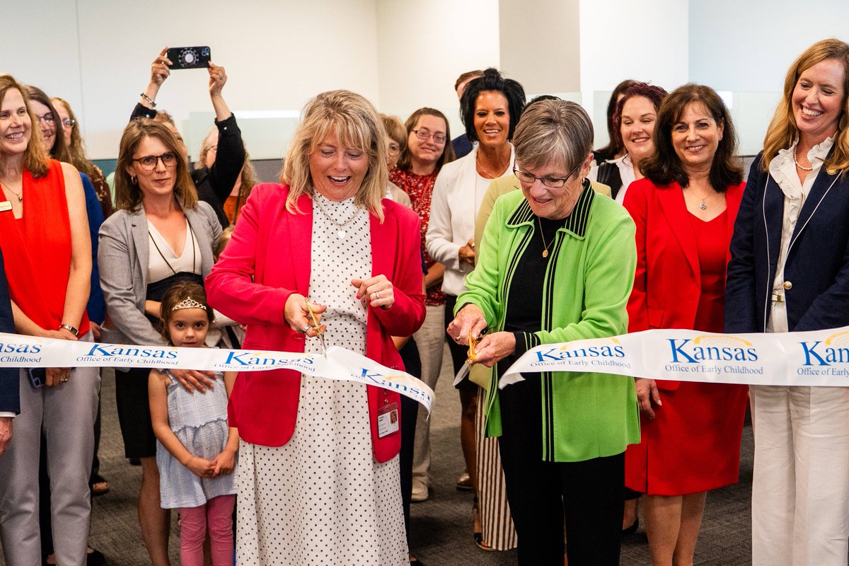 KansasOEC's tweet photo. It's official!

The ribbon has been cut, and KOEC is ready to get to work. Grateful to everyone who came today to celebrate this exciting new chapter for Kansas.

#EarlyChildhood #Kansas #StrongKidsStrongKansas https://t.co/9Tzbp2Fyk5