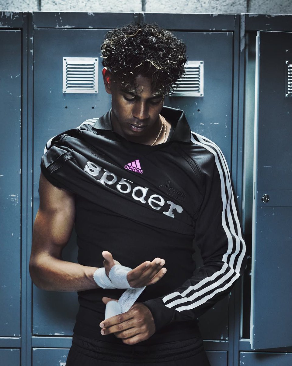CreativeGenUK's tweet photo. 🕷️🇪🇸 Spanish superstar Lamine Yamal features in the latest SP5DER x Adidas F50 “Formotion” campaign!

📲: https://t.co/UmsgJm2v94 https://t.co/qkmo5pmflo