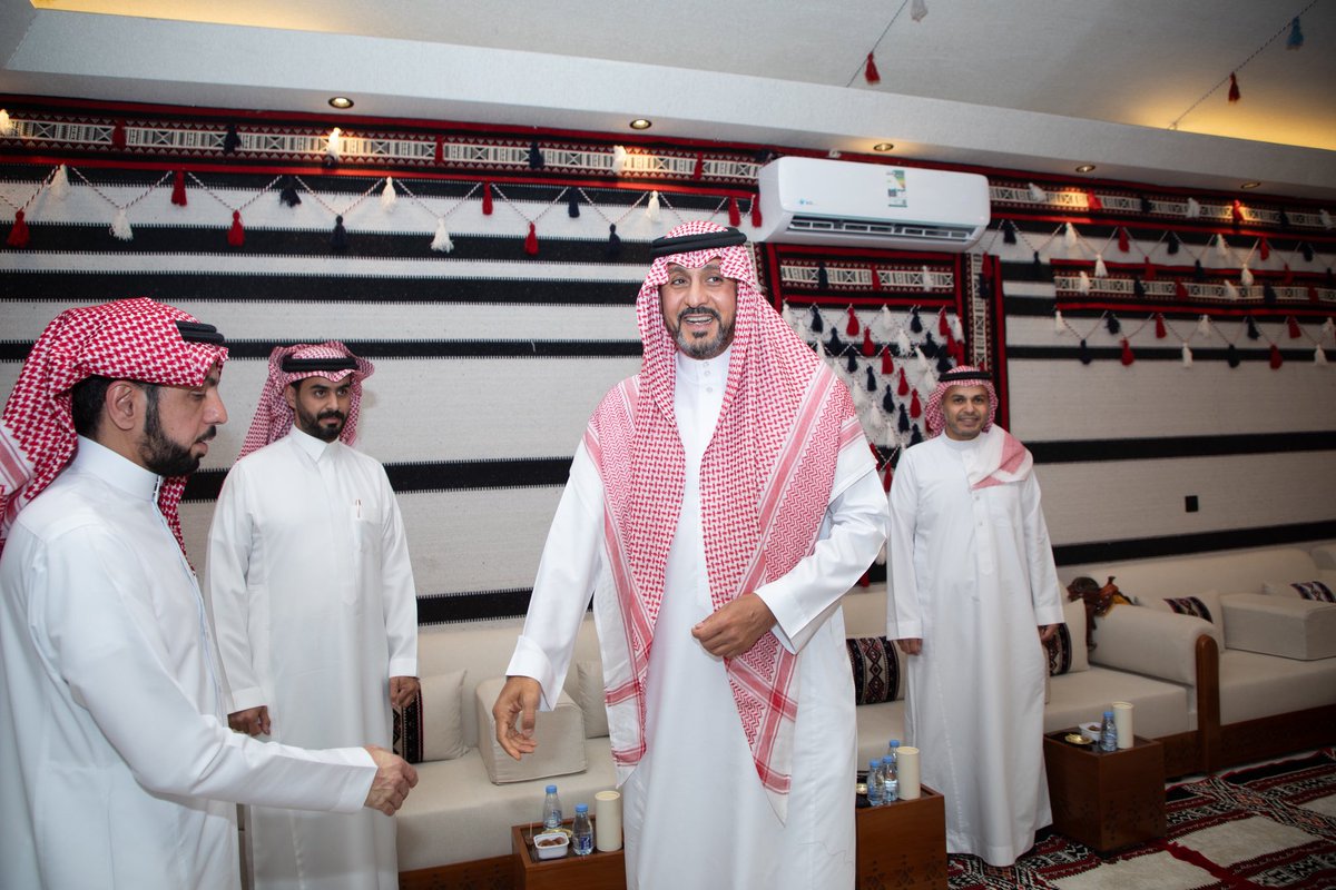 hanni_44a's tweet photo. ليلة استثنائية جمعت التقدير والإنجاز كل الشكر للأستاذ سعد على الدعوة الكريمة، ولسعادة الدكتور @aboaadl2030 على كرم الضيافة، وتشرفت بلقاء سمو الأمير سعود بن خالد بن عبدالله آل سعود في أمسية احتفت بأبطال ومدربي رياضة الرماية. 🇸🇦 https://t.co/O3qUtaM4AB