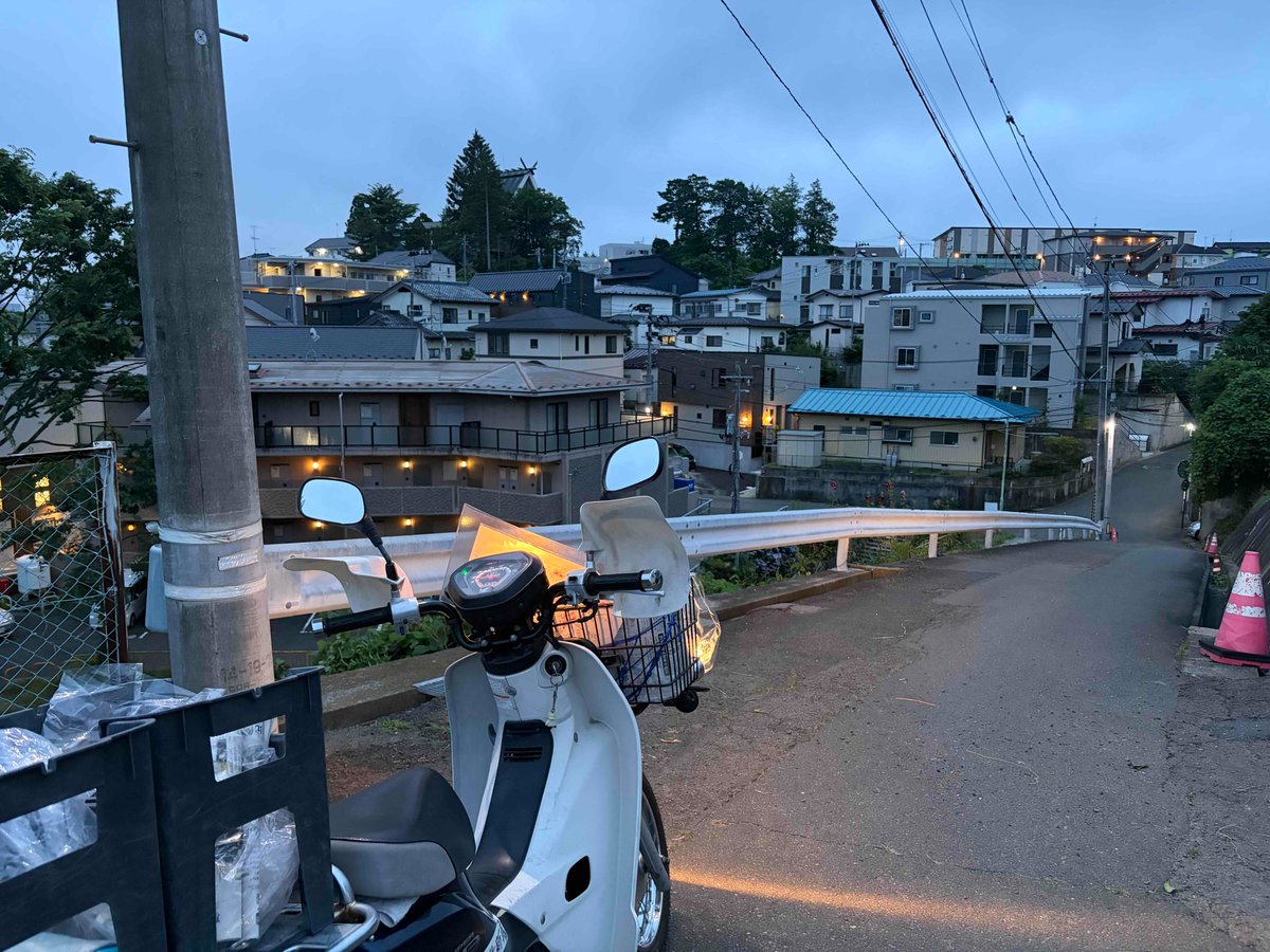 senpankitayama's tweet photo. 7/2
今朝はアップダウンがある区域の配達でした
部数は少なめですが、難易度が高く時間のかかる区域でした😓
この区域ではなく、平らな区域のアルバイト募集をしています
ぜひ私たちと一緒に仕事をしませんか？
気軽にお電話くださいね
北山支店
022-234-3835
担当佐藤・菊池
#アルバイト募集
#スキマ https://t.co/roHq10MKFY