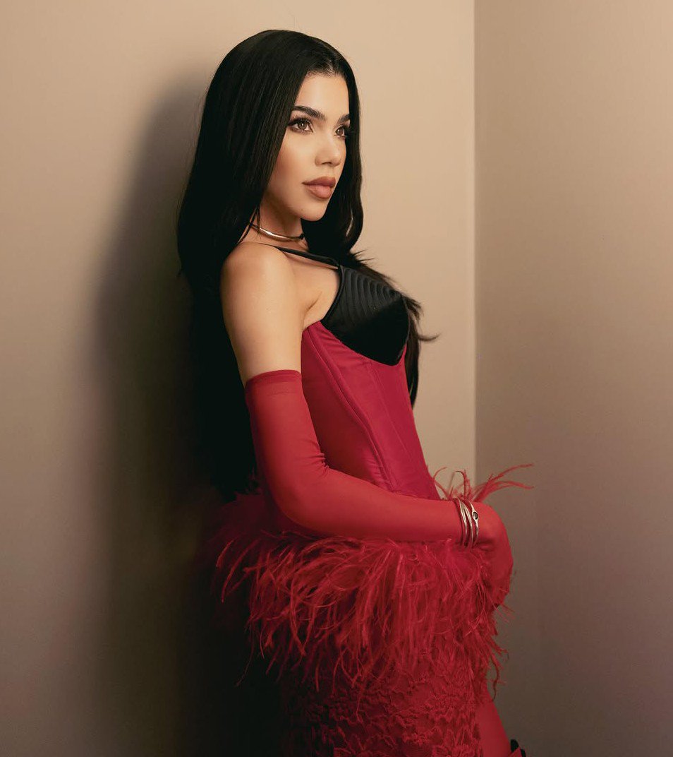 KeniaOsInfo_'s tweet photo. "Cualquier prejuicio o cosa negativa que se ponga sobre mi carrera musical por el hecho de venir de redes sociales me es irrelevante." — Kenia Os. https://t.co/E7nLfVXhcX