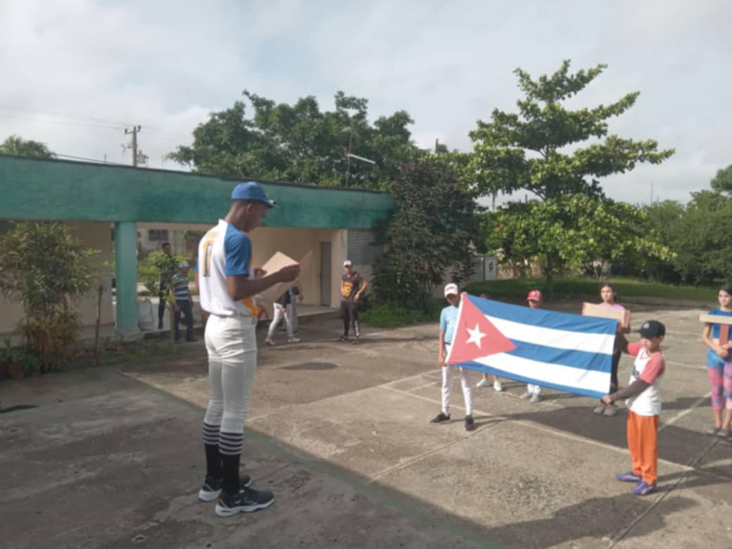 dmejatibonico's tweet photo. Inician olimpiadas escolares en la comunidad de Arroyo Blanco con la participación de los estudiantes de las Escuelas Comandante Fajardo y José Joaquín Sánchez 
#VeranoConMiGente
#EducacionJatibonico
#CubaMined https://t.co/WhRfdrfA6e