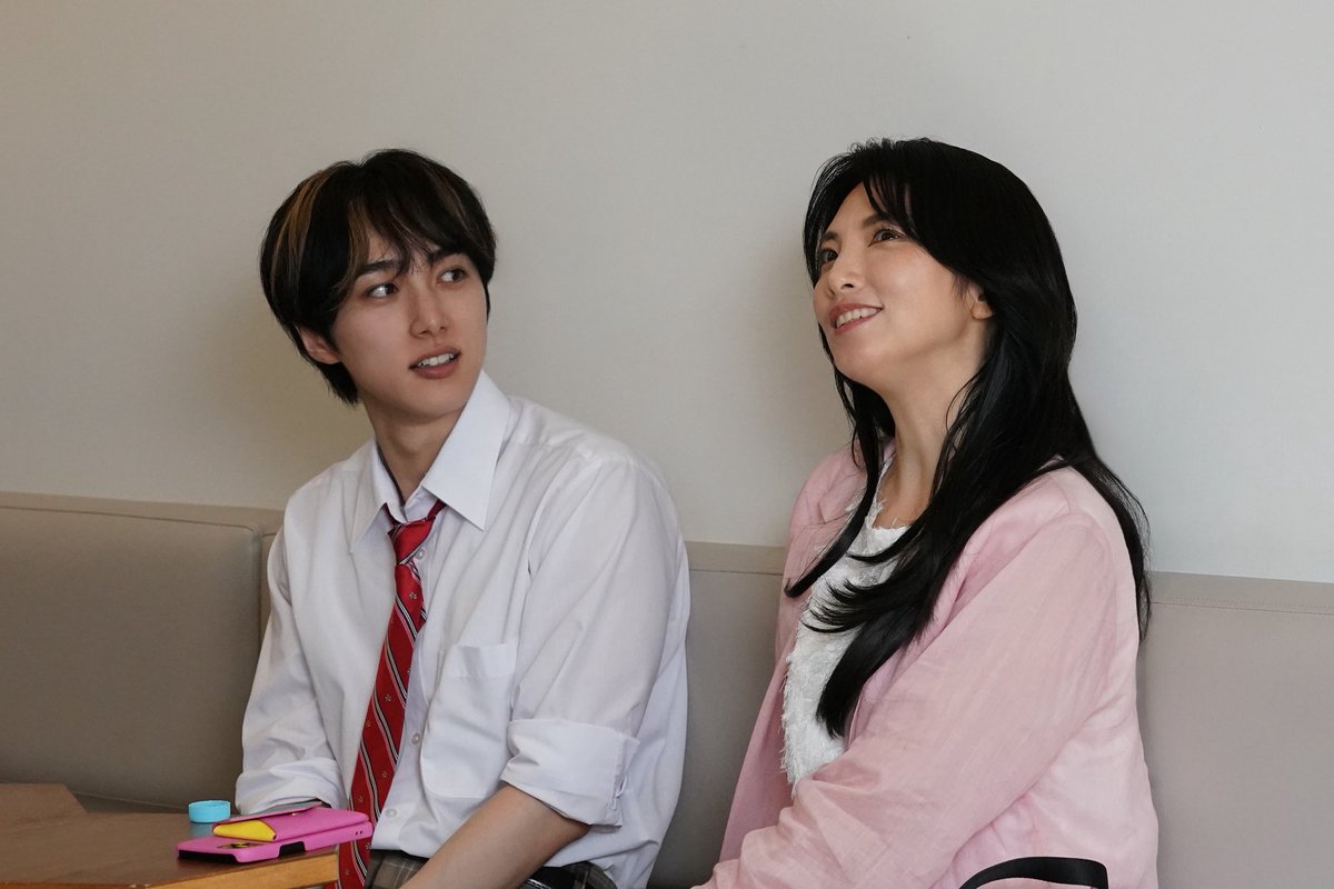 shinainaru_ytv's tweet photo. 🥀『#親愛なる夫へ 〜完璧な妻の嘘〜』

今夜24時9分より、放送スタート！
放送に先駆けて、素敵な場面写真を少しだけお届け 📷

本日この後 #田中麗奈 さん × #古川雄大 さんが各番組を電波ジャックします！
まずはZIP!に出演！ぜひチェックしてください✨

TVerのお気に入り登録も、どうぞよろしくお願いします 🕊️
🔗https://t.co/OJO0byE9oW