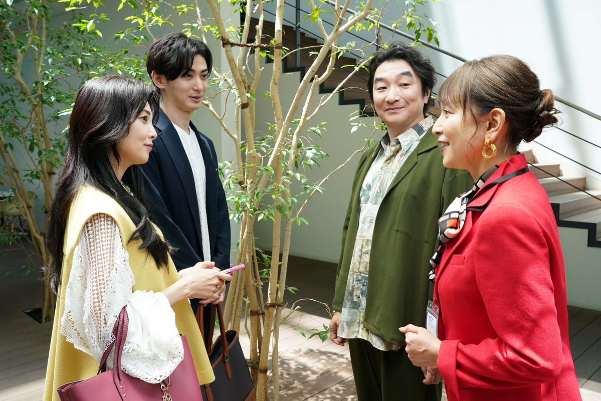 shinainaru_ytv's tweet photo. 🥀『#親愛なる夫へ 〜完璧な妻の嘘〜』

今夜24時9分より、放送スタート！
放送に先駆けて、素敵な場面写真を少しだけお届け 📷

本日この後 #田中麗奈 さん × #古川雄大 さんが各番組を電波ジャックします！
まずはZIP!に出演！ぜひチェックしてください✨

TVerのお気に入り登録も、どうぞよろしくお願いします 🕊️
🔗https://t.co/OJO0byE9oW