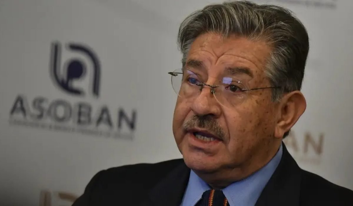 eldiabolivia's tweet photo. En 22 días, la banca reprograma créditos por Bs 3.200 millones para prestatarios sin liquidez tras los bloqueos
https://t.co/Jg7X3S5nqI

#Asoban #Banca #Reprogramación
#ElDíaBolivia https://t.co/9Ng7Ye4PH9