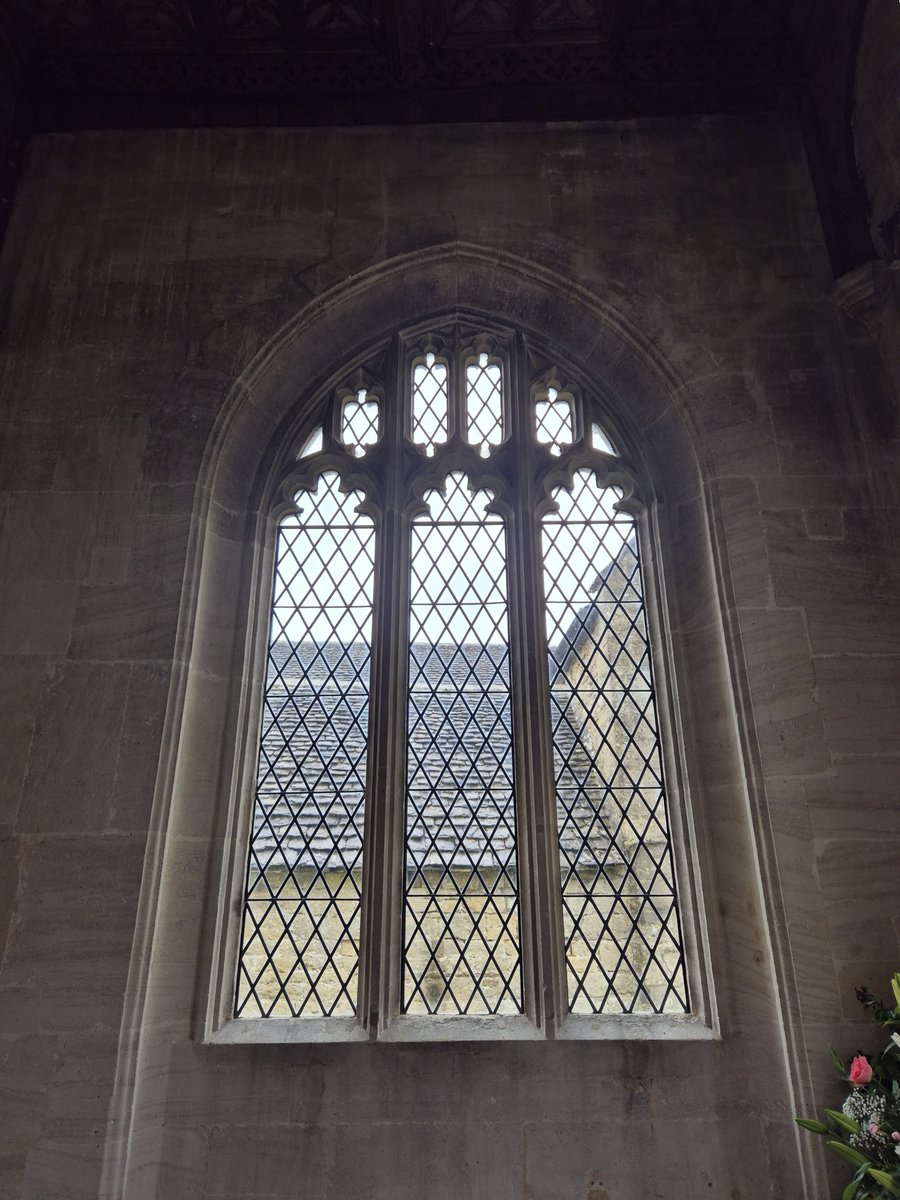 TheHistoryMouse's tweet photo. The eternal beauty of #JustPlainGlass....

North of chancel #StMaryWestwood #Wiltshire for #WindowsOnWednesday #FromInsideOut https://t.co/kHD2HS7a3C