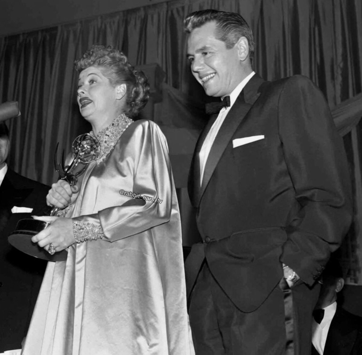 rabbit_ears_tv's tweet photo. Lucille Ball and Desi Arnaz at the 5th annual Emmy Awards, held on February 5th, 1953. This was the first time that I Love Lucy had won an Emmy, the show winning Best Situation Comedy, and Lucy winning Best Comedienne 🔥 https://t.co/F5Rdr1aUOw