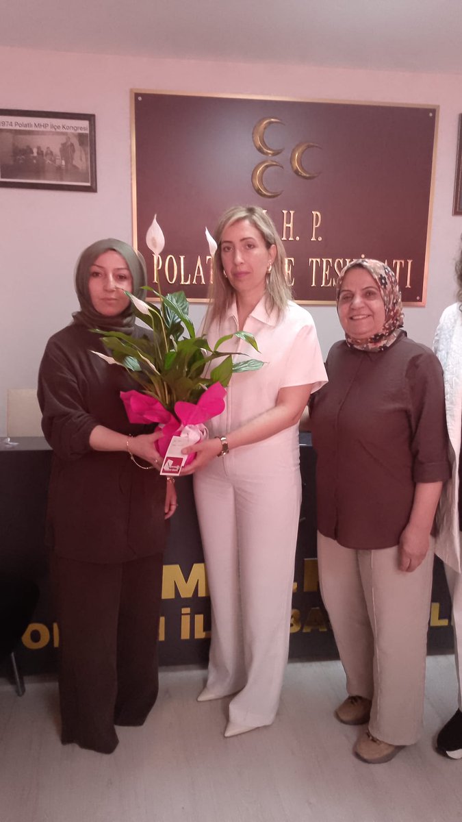 PolatliAkKadin's tweet photo. Görevine yeni baslayan MHP kadın kolları başkanı Sayın Ayşe Öztürk ve yönetimine il koordinatörümüz  Sayın @fatmkeless  ve yönetimimizle hayırlı olsun ziyaretinde bulunduk
@akgul_aysel @tugbaisikercan https://t.co/u2NJwbPqPW