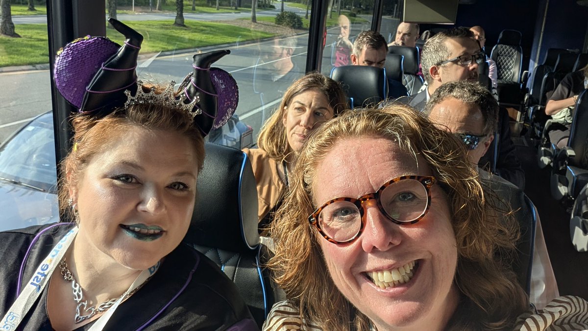 MissJShields1's tweet photo. It's been a great conference!!! @ISTE_ASCD you were amazing &amp; I've learned so much! I had a great time sharing about @Adobe @Robolinkinc @RoboticalLtd @VEXRobotics @waygroundai &amp; all the things we do in @CFBISD at Rainwater! Loved seeing my friends especially the @EduGuardian5 https://t.co/7pCSOE5FfV