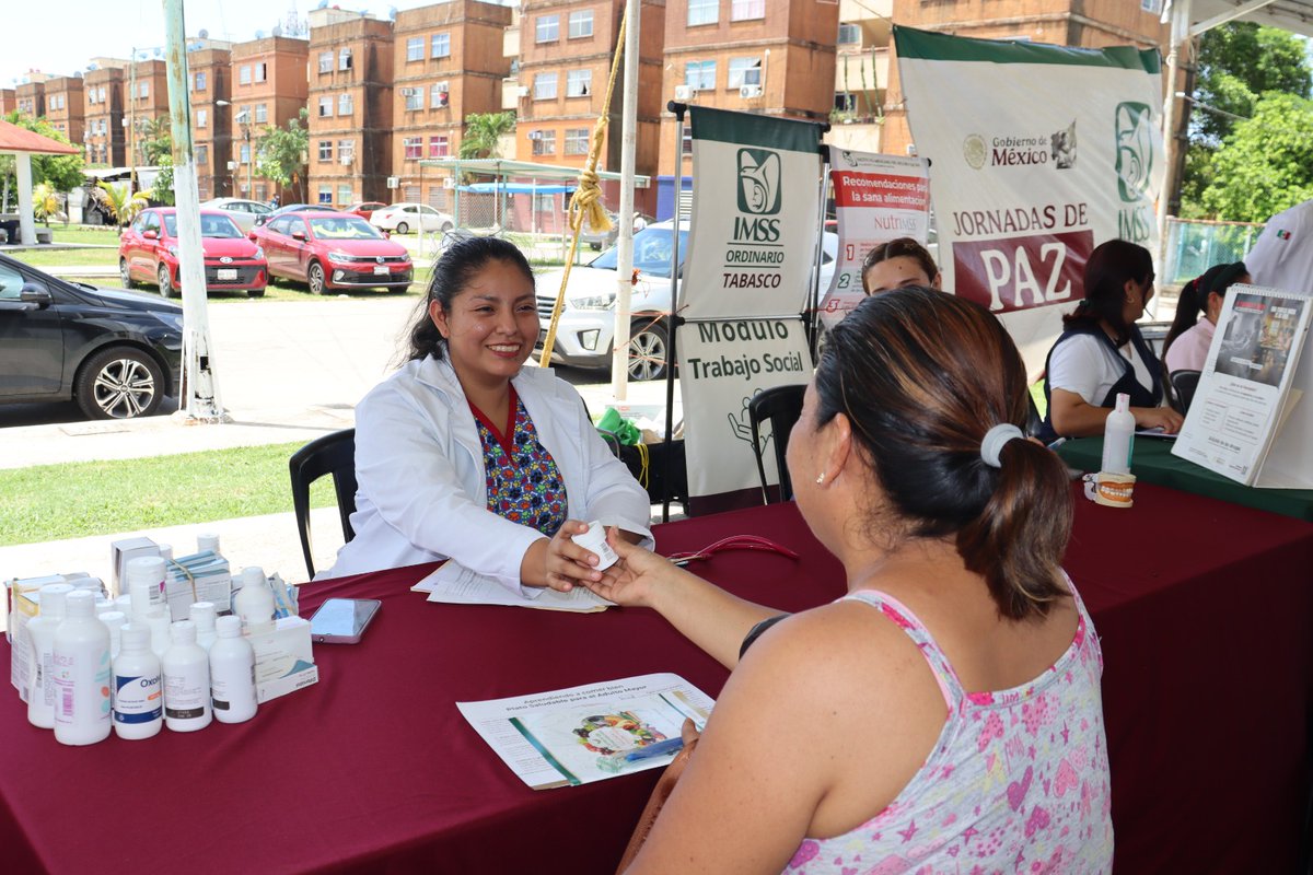 Tabasco_IMSS's tweet photo. Con atención de calidad y calidez, personal multidisciplinario de la UMF No. 44 participó en las #JornadasDePaz del Fracc. Tercer Milenio en #Centro.

Otorgando servicios de:
🟢 Atención médica y preventiva
🟢 Bucodental
🟢 Nutrición https://t.co/KnhHzkOPTn