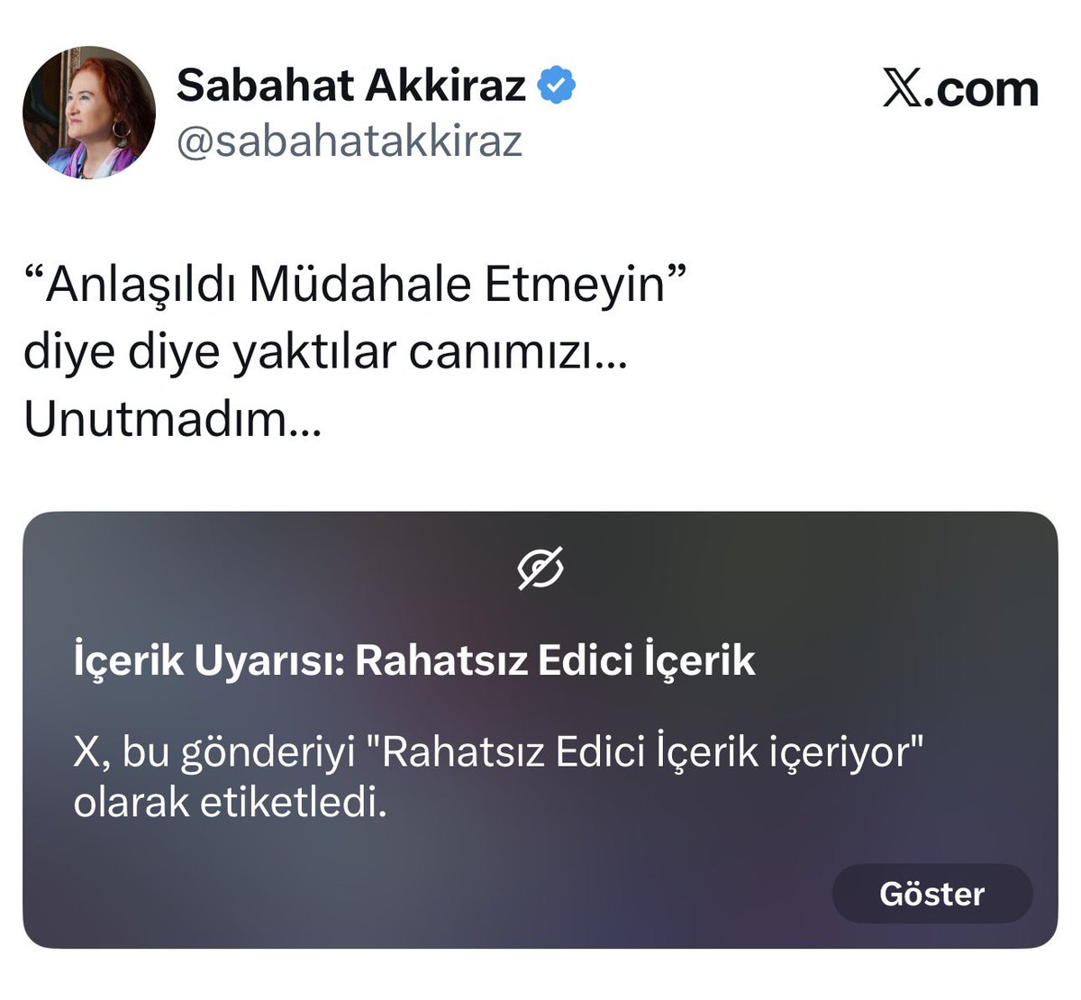 sabahatakkiraz's tweet photo. Sivas Katliamı görüntüleri paylaşmıştık. X platformu içerik uyarısı ile Rahatsız Edici İçerik diye görüntüyü gizlemiş!
Bir halk bu görüntüyü yaşadı!
Bir halk bu görüntülerin yayınlanması için bedel ödedi!
Sosyal medya maskaralığında yeni nokta! https://t.co/HHM6vKzR6j