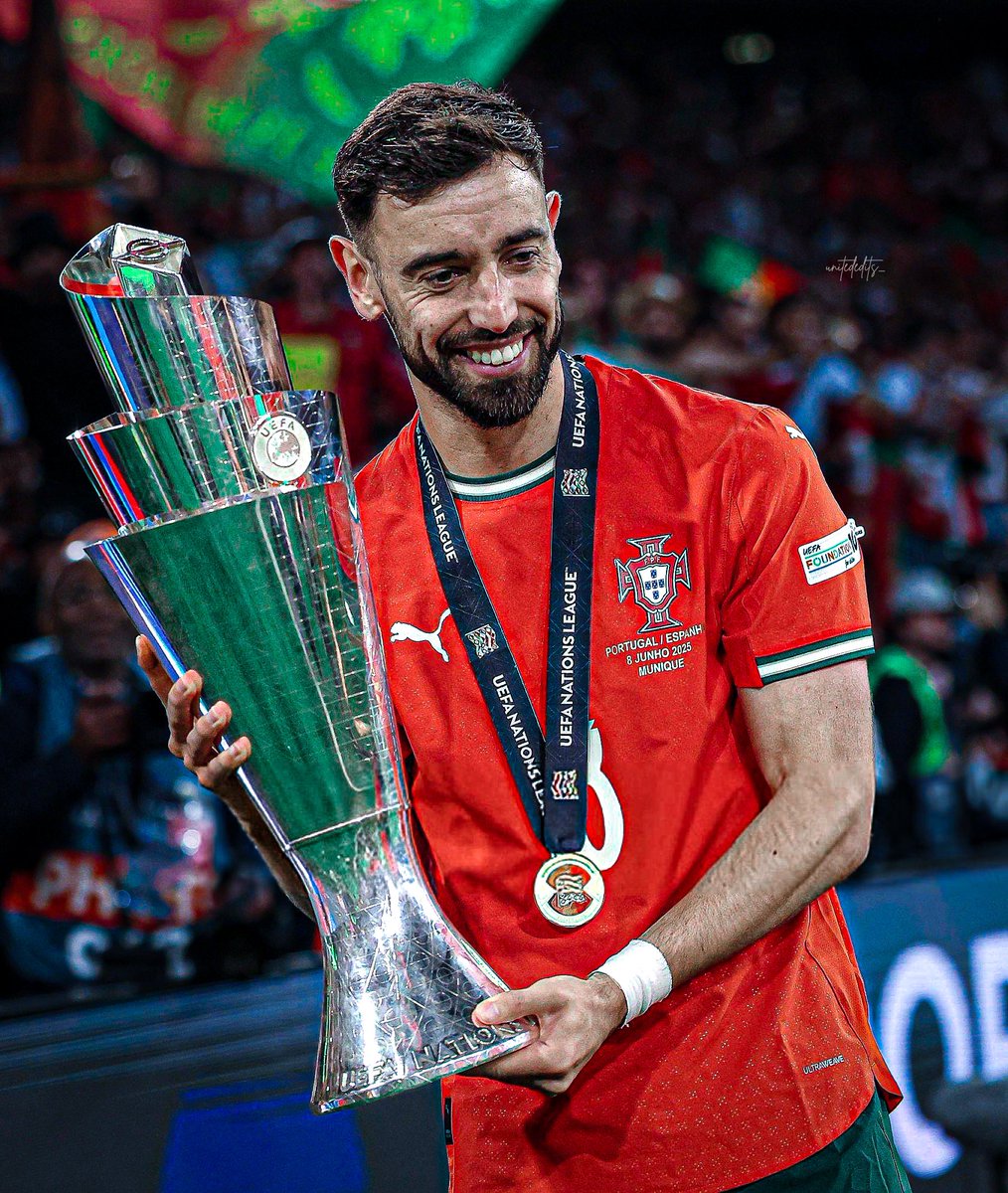 akyol55382's tweet photo. BRUNO FERNANDES İHTİMALİ VAN DİJK İHTİMALİNDEN DAHA DUSUK 

     (@yagosabuncuoglu) https://t.co/U4ar0E3odi