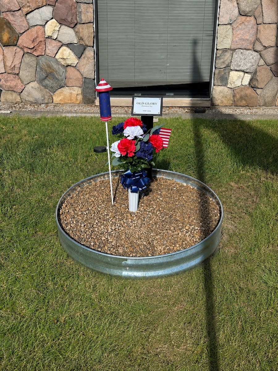 Ruthman_Cos's tweet photo. In honor of America's 250th, employees at Ruthman Companies division Process Systems, Inc. retired a flag that had flown over their Warren, MI facility for 2+ years. To retire Old Glory with respect, the team built a burial box and gave the flag a proper resting place. https://t.co/mKcHikuiBh
