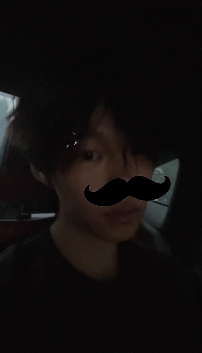 guhng218's tweet photo. 没睡的乖狗狗来找我打视频聊天
#男大 #粉牛 #男菩萨 https://t.co/6OhmXvYcs2