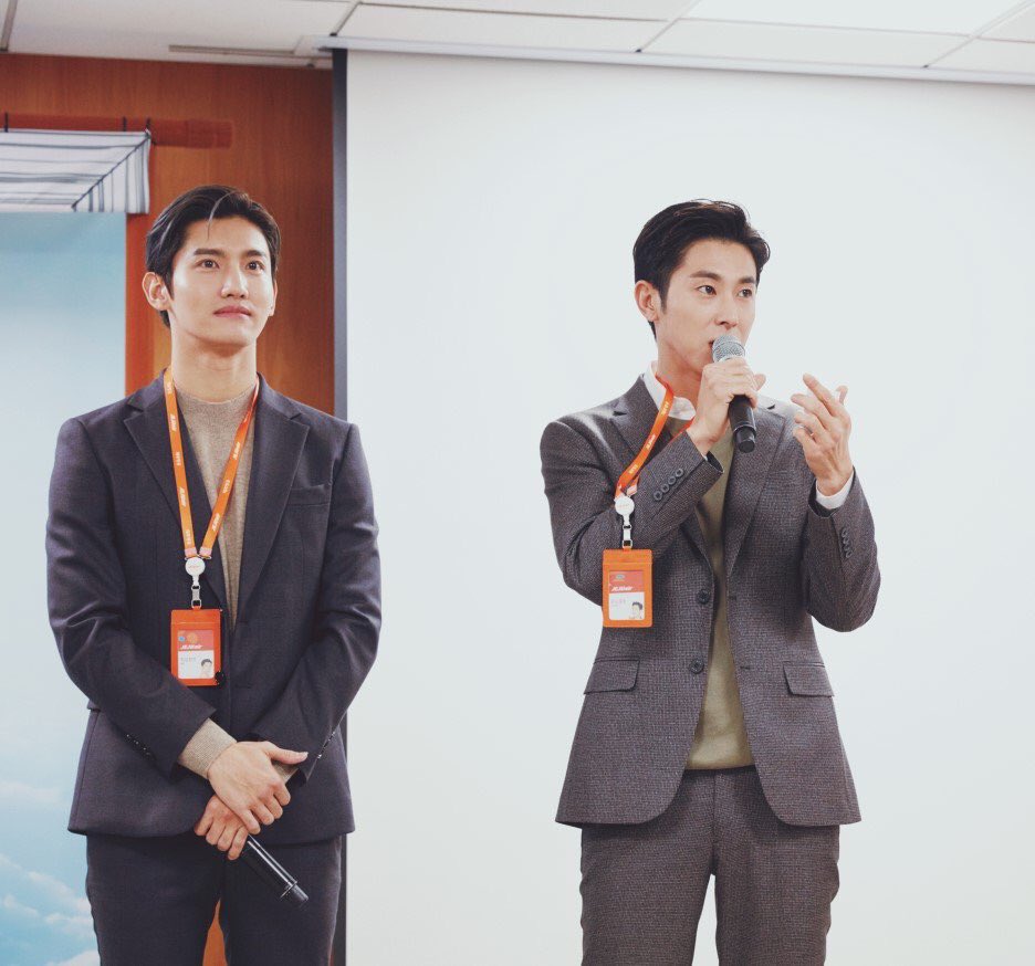 its_tvxqtime's tweet photo. TVXQ x ✈️
Brand Ambassador ✅️
Pilot ✅️
Honorary Employee ✅️
Flight Attendant 😙 https://t.co/U4urUaPXZY