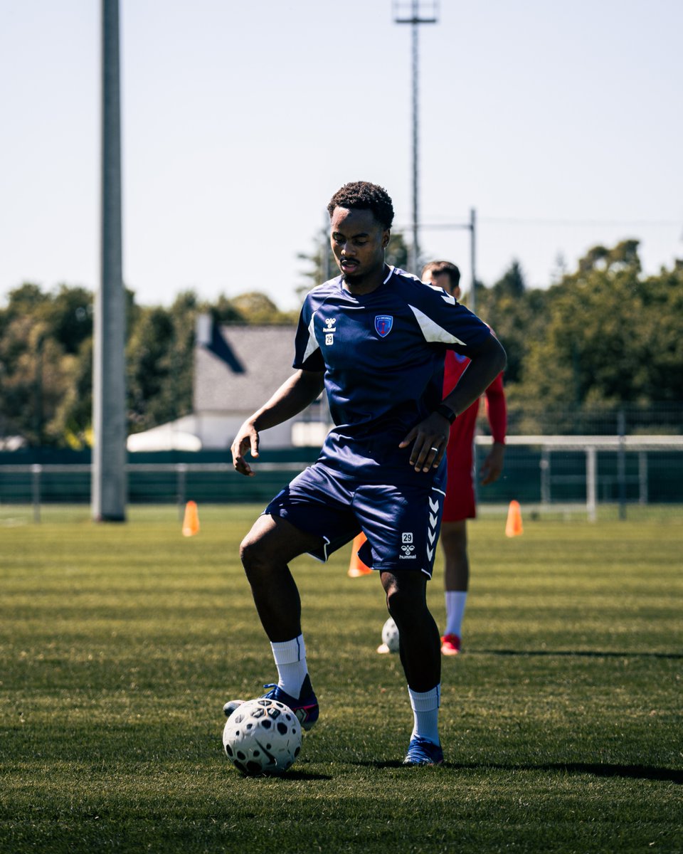 USConcarneau's tweet photo. La prépa des Thoniers est lancée 👊 https://t.co/bz0taW3viL