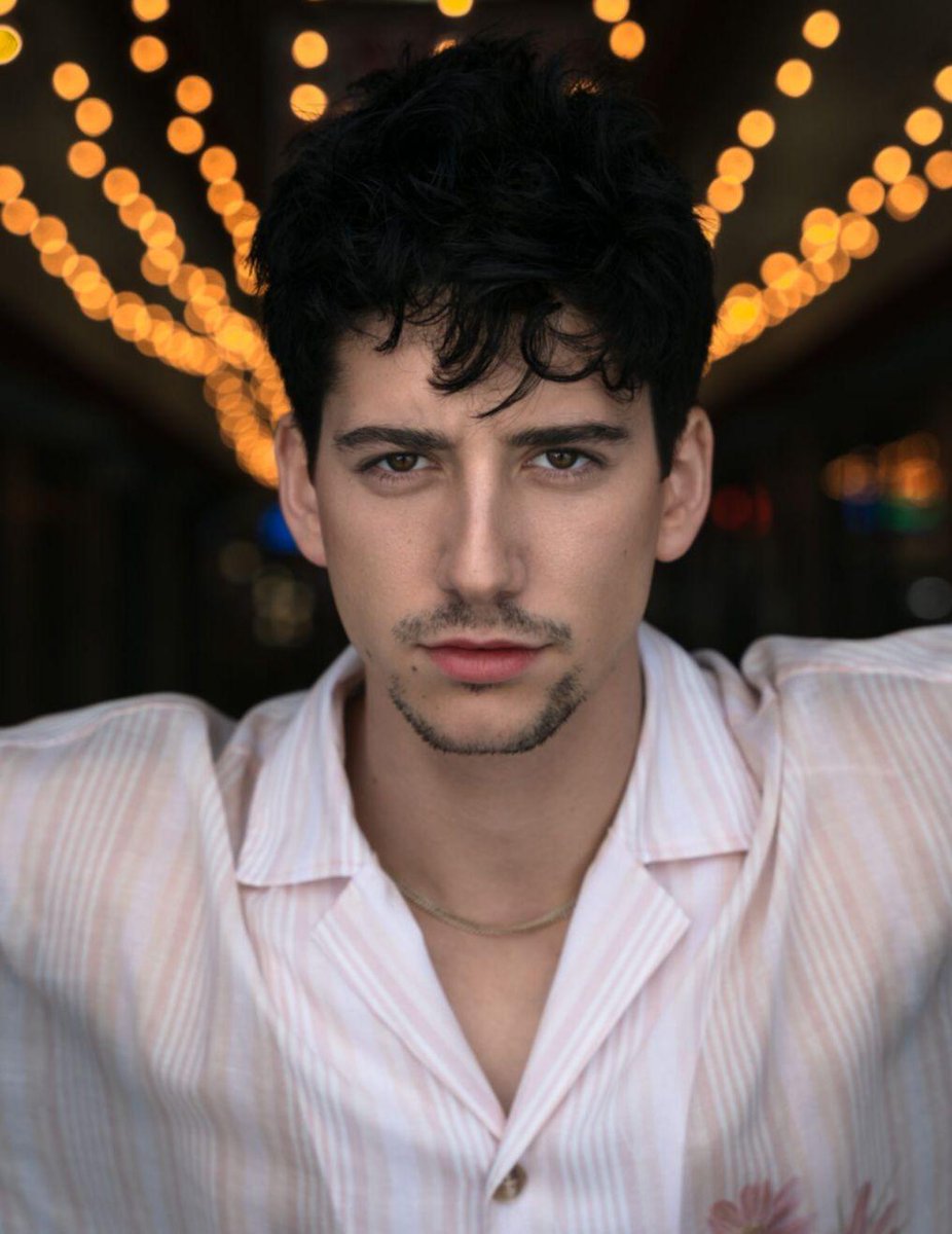 Buffetzy's tweet photo. 𝗩𝗲𝗿𝗱𝗮𝗱𝗲𝘀 𝗰𝗼𝗺𝗼 𝗰𝘂𝗰𝗵𝗶𝗹𝗹𝗼𝘀 

Ben au @_XSton
Amalia au @MackenBlue
Cristopher au @ThcYellow https://t.co/0bMt8y9Ajm