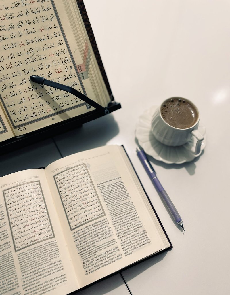 Betul_dall's tweet photo. "Dünya sana kalbini katılaştırman için her türlü sebebi verse bile, Allah rızası için yumuşaklığı seç." https://t.co/H0j6VbnuvC