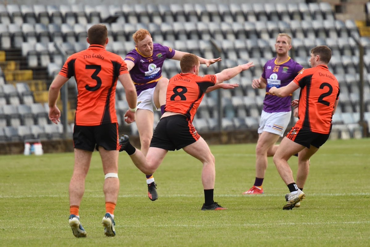 DuhallowGAA's tweet photo. Action From Yesterday Evening’s Divisions/Colleges SFC Semi-Final Where A Tremendous @DuhallowGAA Comeback Fell Just Short to @carberygaa on a 3-18 to 1-23 Scoreline . https://t.co/Ldkw3ZUUD8