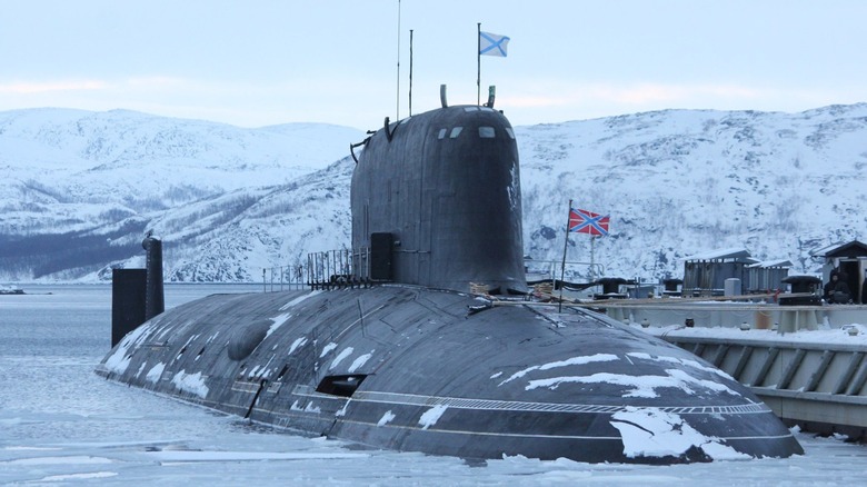 TalkingBull's tweet photo. WHAT WE KNOW ABOUT RUSSIA'S NEW 13,800-TON 'MURMANSK' NUCLEAR ATTACK SUB

Read More: https://t.co/0jRAZ2azRd https://t.co/nsYrOsBoSG
