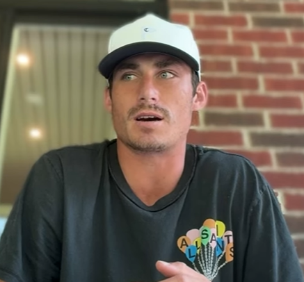 nekilla_'s tweet photo. san jose hasn't announced anything yet but the new shark has already given an interview 😅 #SJSharks https://t.co/prx1uSWo1A