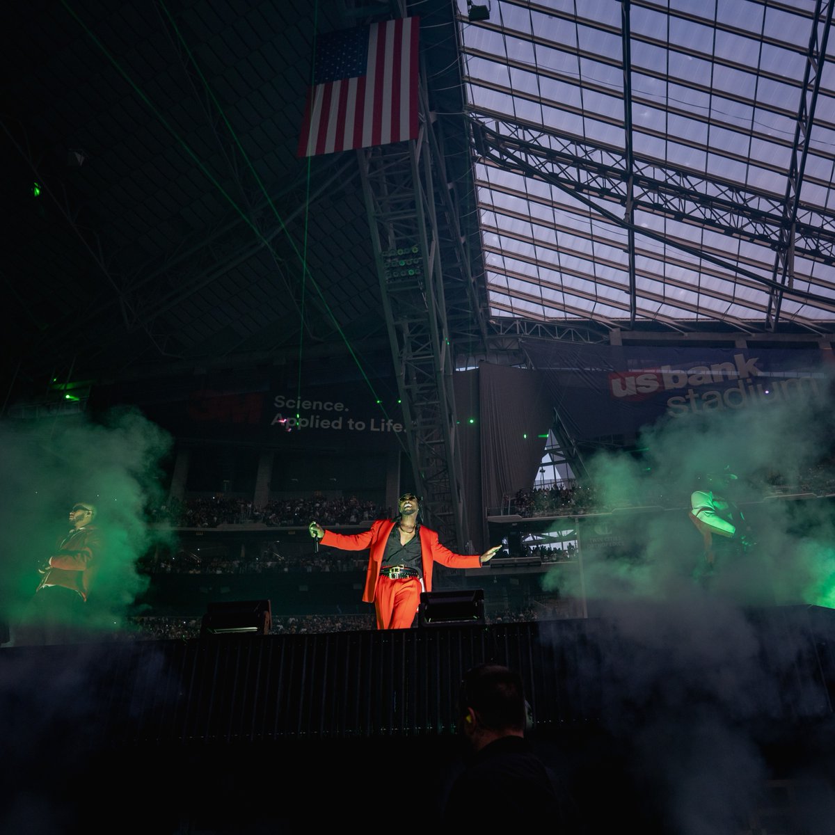 usbankstadium's tweet photo. Chris Brown &amp; USHER brought the Party to U.S. Bank Stadium last night!

📷: BUMP OPERA https://t.co/g8WcciEklQ