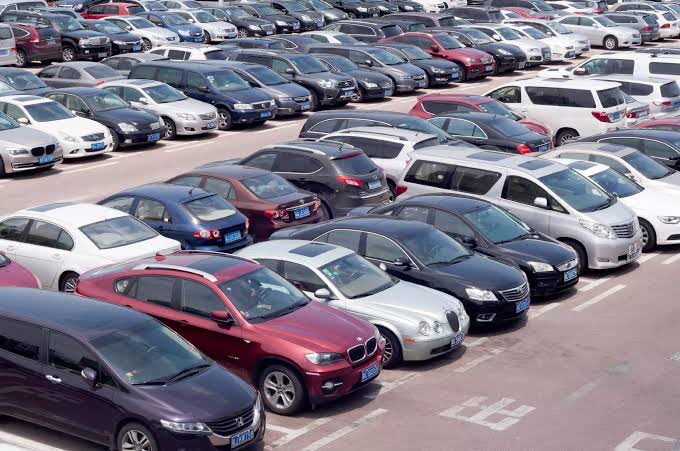 coral_xch's tweet photo. BREAKING: The Federal Government has slashed import levies on vehicles entering Nigeria🇳🇬

- New vehicles: 20% → 10%
- Used vehicles: 15% → 5%

The new rates take effect today, with the aim of reducing the cost of importing vehicles into the country.