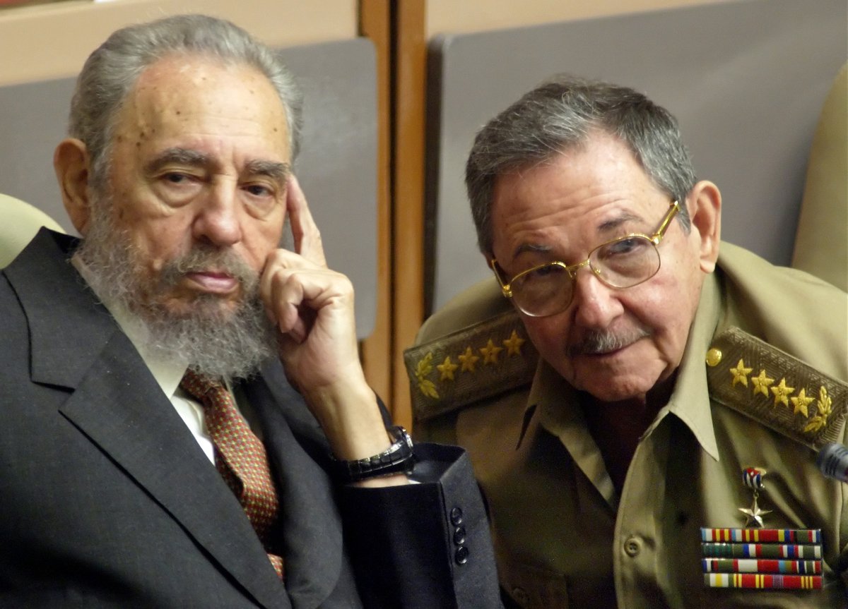 FSoldadodeIdeas's tweet photo. #FidelCastro y #RaúlCastro hermanos de sangre y de lucha

https://t.co/tmKApfuF0Q
#100AñosConFidel #Cuba  #SomosContinuidad #RevoluciónCubana https://t.co/umNAux39CH