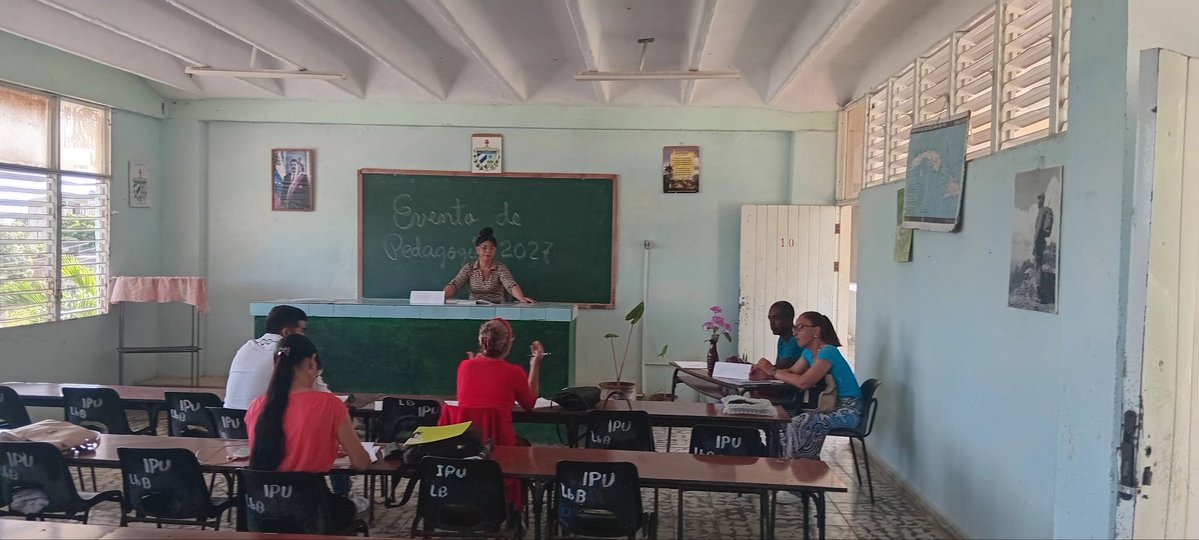gerardops86's tweet photo. Cada uno de estos espacios fue una oportunidad para compartir experiencias, fortalecer la unidad de criterios y proyectar una educación que transforme, que inspire y que prepare a las nuevas generaciones para enfrentar los retos del presente y del futuro.  #DGEChaparta https://t.co/N8jaV9sBI3
