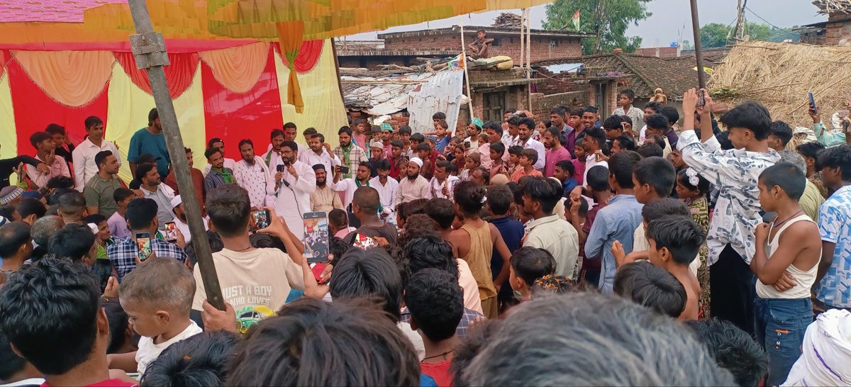 imshaukatali's tweet photo. आज जनपद बहराइच की विधानसभा मटेरा 284 के अंतर्गत ग्राम पंचायत जमादारगांव, ग्राम पंचायत मिर्जापुर तिलक एवं ग्राम पंचायत रामदीनगांव में आयोजित नुक्कड़ सभाओं को संबोधित किया।
अब वक़्त आ गया है अपनी सियासी हिस्सेदारी और अपनी भागीदारी सुनिश्चित करने का। आइए, मिलकर बदलाव की नई शुरुआत करते हैं।
मिशन उत्तर प्रदेश 2027
पतंग का निशान सुरक्षा और सम्मान 🪁 🪁 🪁 
#AIMIM #AsaduddinOwaisi #ShaukatAli #MateraWithShaukatAli 
#ShaukatAliForMatera
@asadowaisi @aimim_national
