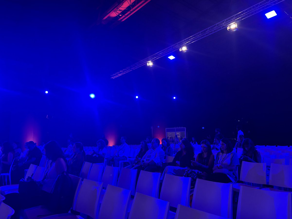 mkdirecto's tweet photo. 🙌🏼 Continuamos la tarde en #QSPSUMMIT desde Oporto
🗣️En directo, la mesa redonda “Hiring people over algorithms”con #marcas como @parfois https://t.co/IByGuqSE92