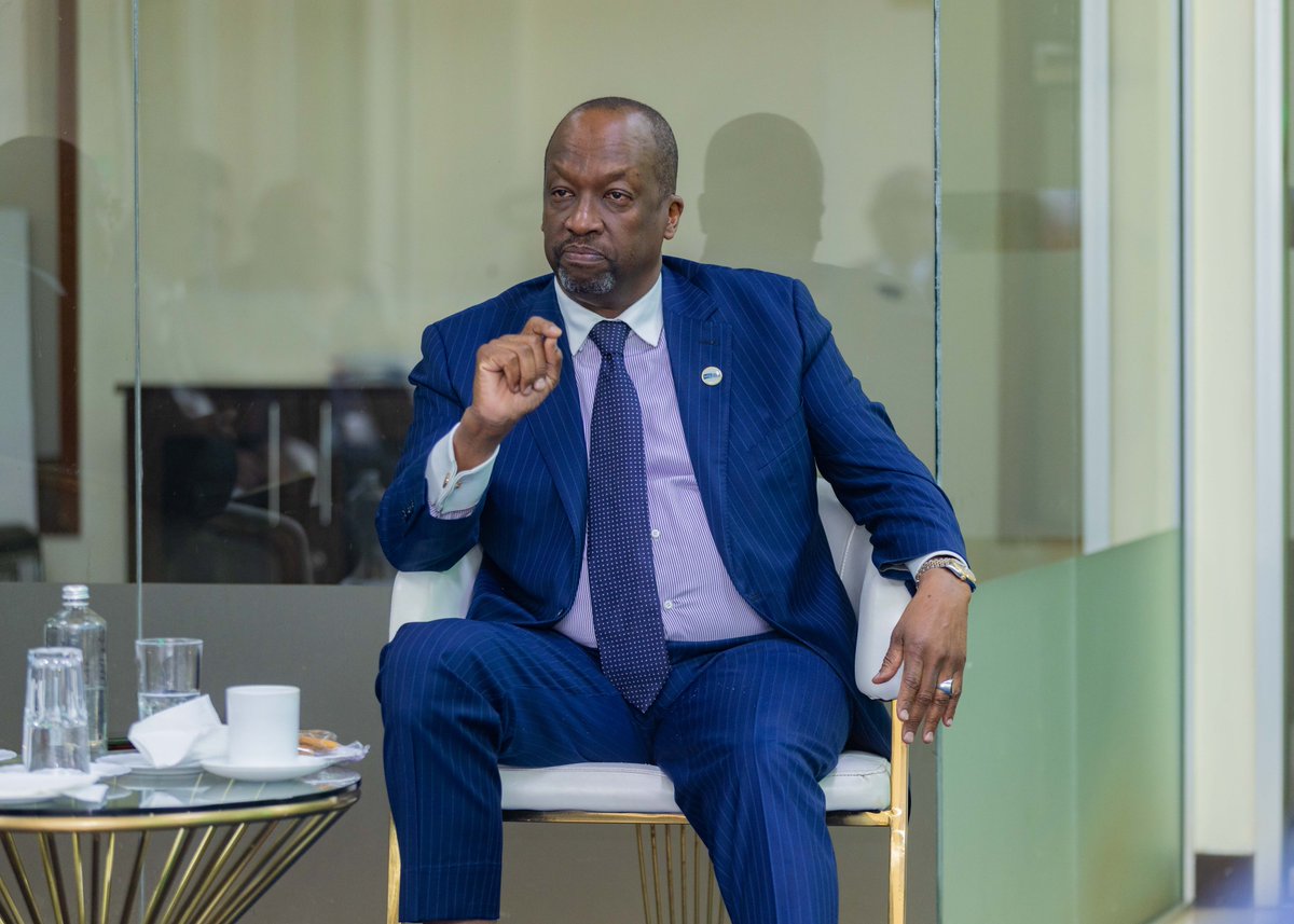 BoardLotSultan's tweet photo. 🇰🇪 The "Pride of Africa" is at a crossroads. 
➡️Kenya Airways is no longer just an aviation project—it’s the ultimate stress test for the country’s most connected institutional architect:
➡️ Kiprono Kittony. Can the board chair pull off the impossible? 
 #CorporateKenya #Kittony 🧵
https://t.co/isun83dpMY