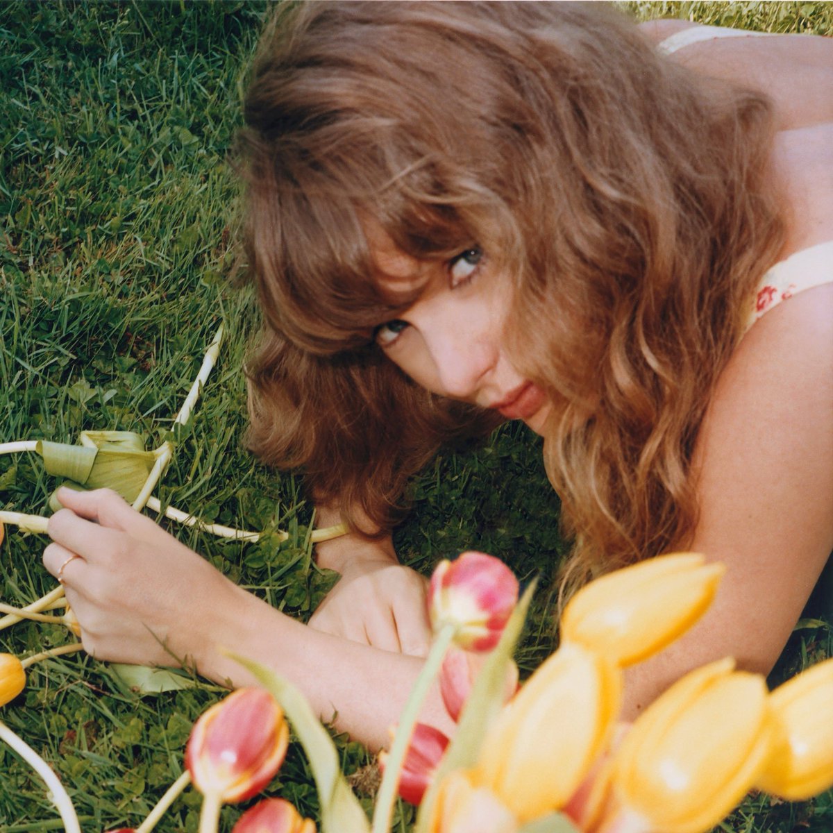 ThePopFlop's tweet photo. Taylor Swift has now surpassed 160 million followers on Spotify, the most among any female artist. https://t.co/GFOXJY2srp