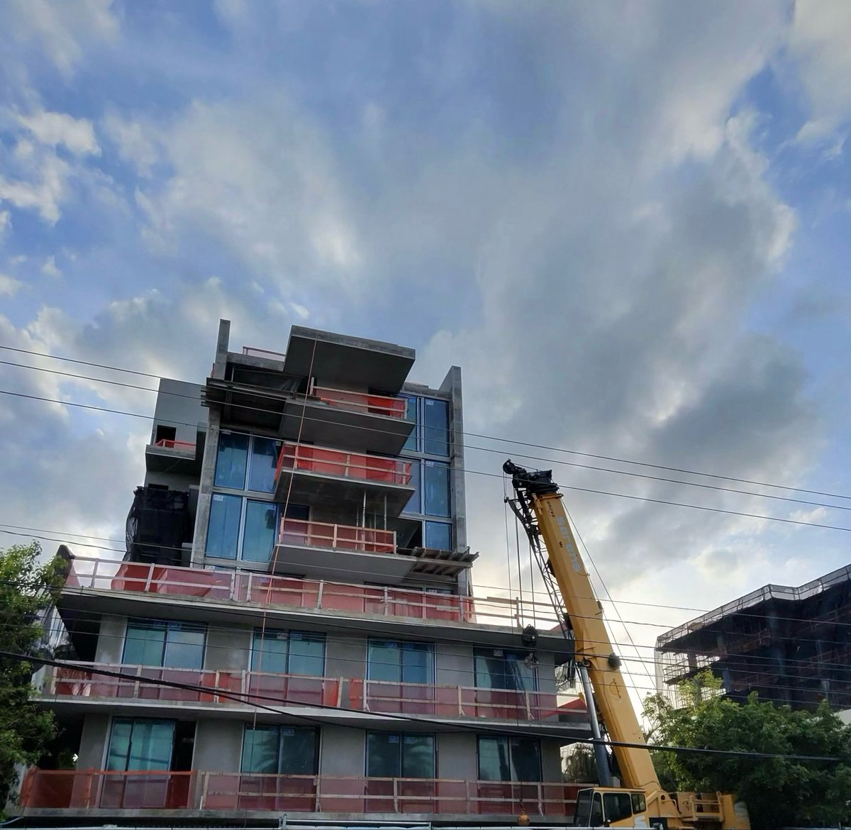 RobertJSalvador's tweet photo. I just left a meeting with a County for @DOGEFla.

We toured some Construction work being completed in their municipal building.

The County explained how the FL DOGE mindset coming from @GovRonDeSantis and @GovGoneWild’s FAFO Audits made them reconsider design choices and save MILLIONS. 

Pre-DOGE the standard was “We need a new city building, let’s build it”.

Now the thinking is “How can we save money while delivering good services?”

The result:
- No new build.
- They purchased a building that a Covid company defaulted on and renovated it.

- I’m still confirming the exact numbers saved by doing this renovation instead of a new build but it’s above 2 MILLION dollars.

No big program or spreadsheets needed. Just 1 choice to be efficient, saved millions.

This is the hard and soft power of FL DOGE.