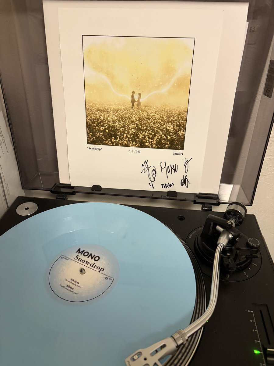 wateryhands_'s tweet photo. MONOの新しいアルバム『Snowdrop』が先日Temporary Residenceから届いた！もう20年以上MONOを聴いているけど、一番暖かくて優しいアルバムだと思う。7/3は東京にライブを観に行きます！楽しみ！ https://t.co/s20ogaID3K