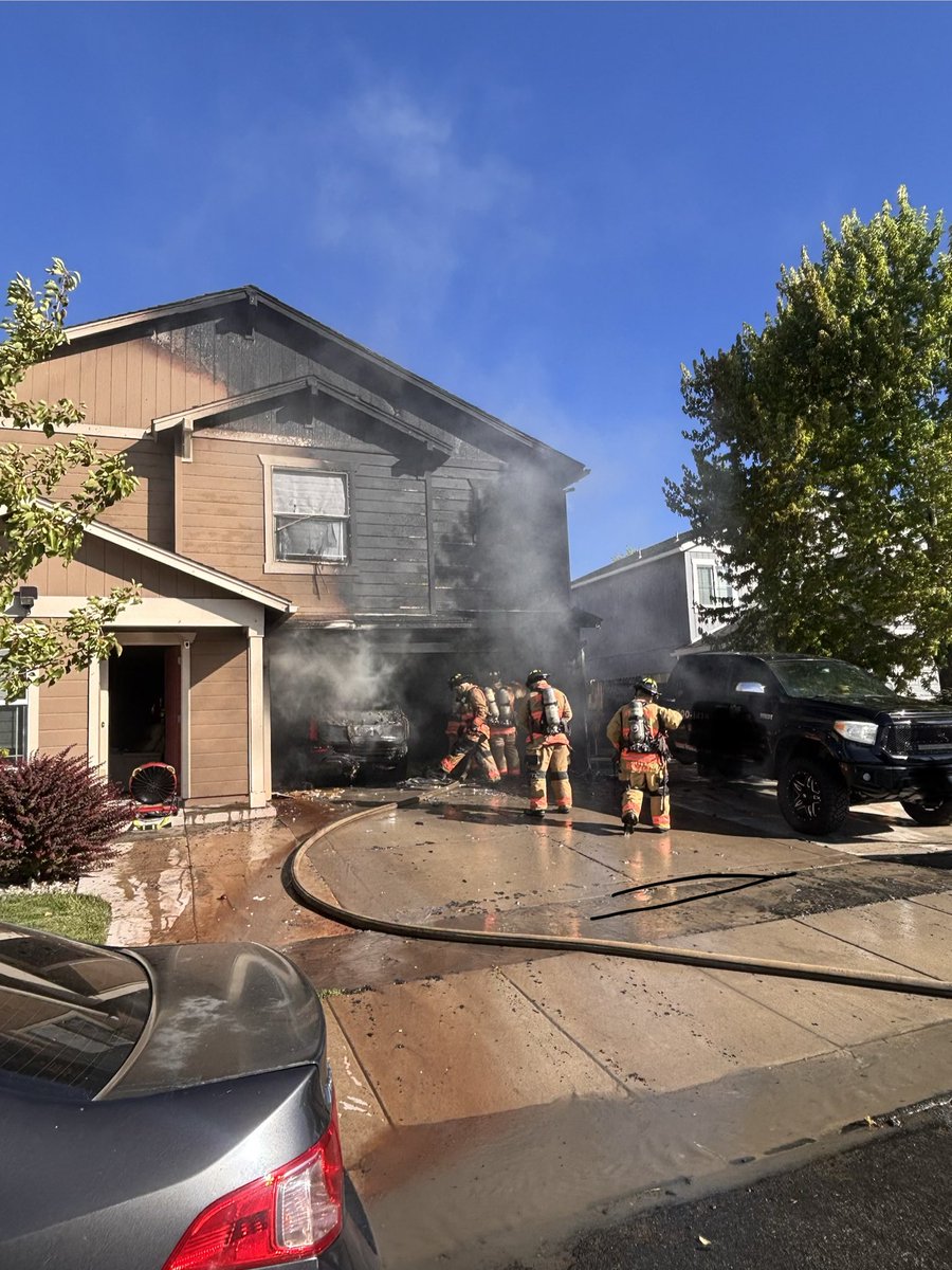 RenoFirefighter's tweet photo. Here are some additional photos from the structure fire last week in the North Valleys. https://t.co/aswaQSKT0J