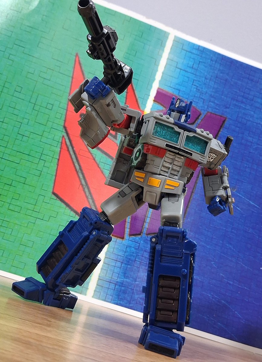 14thPrimeCustom's tweet photo. Outfitted with experimental "Stealth Force" technology from their human allies, NEST, Optimus Prime is ready to defend the Earth against the growing Decepticon threat. 

Vehicle mode and paints used in the replies!
#transformers #Maccadam https://t.co/XLnjBW8g36