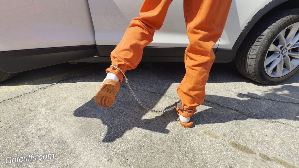 gotcuffs tweet picture