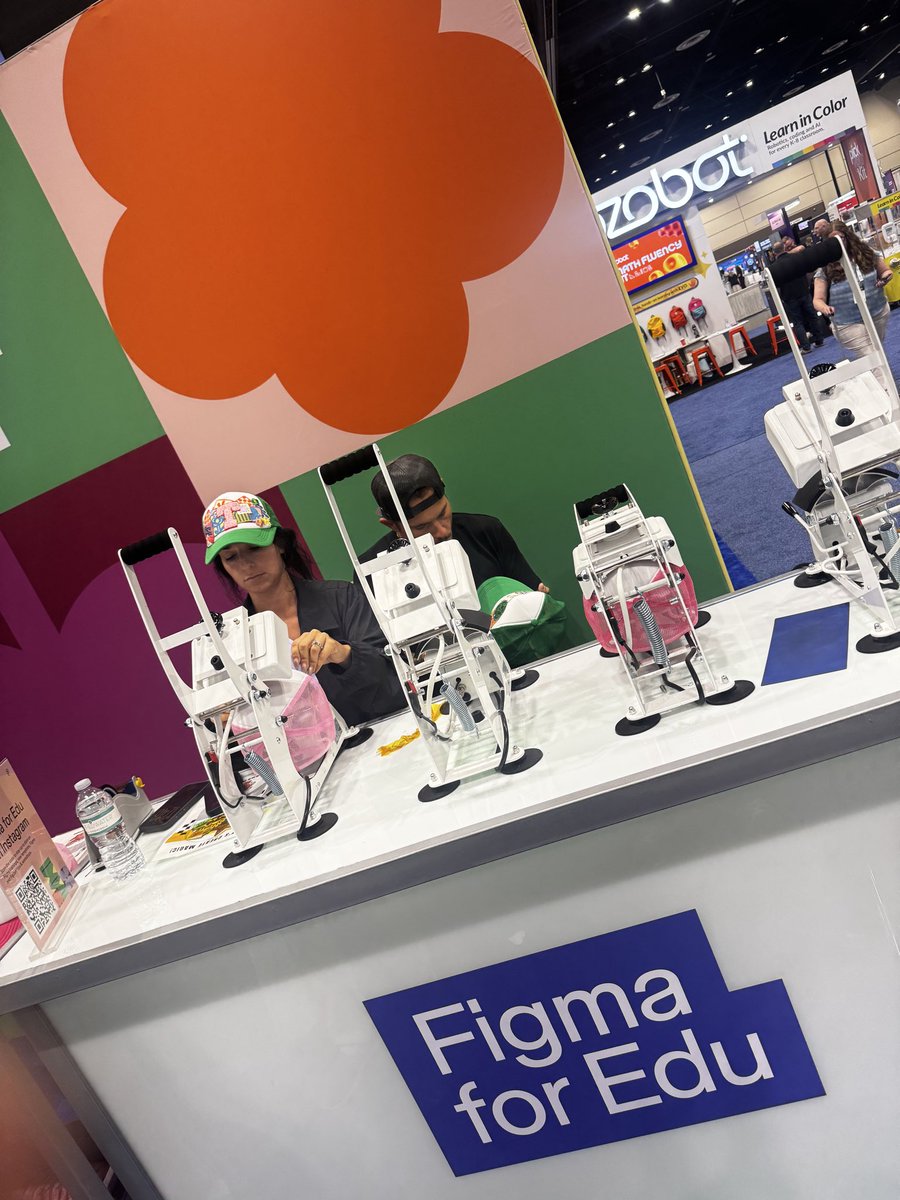 TechEdCC's tweet photo. @figma @ISTE_ASCD fun!!!! https://t.co/KvN82Tiyzg